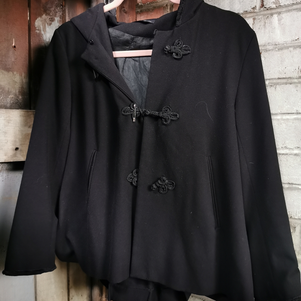 2/20$ Elegant Black Women's Coat